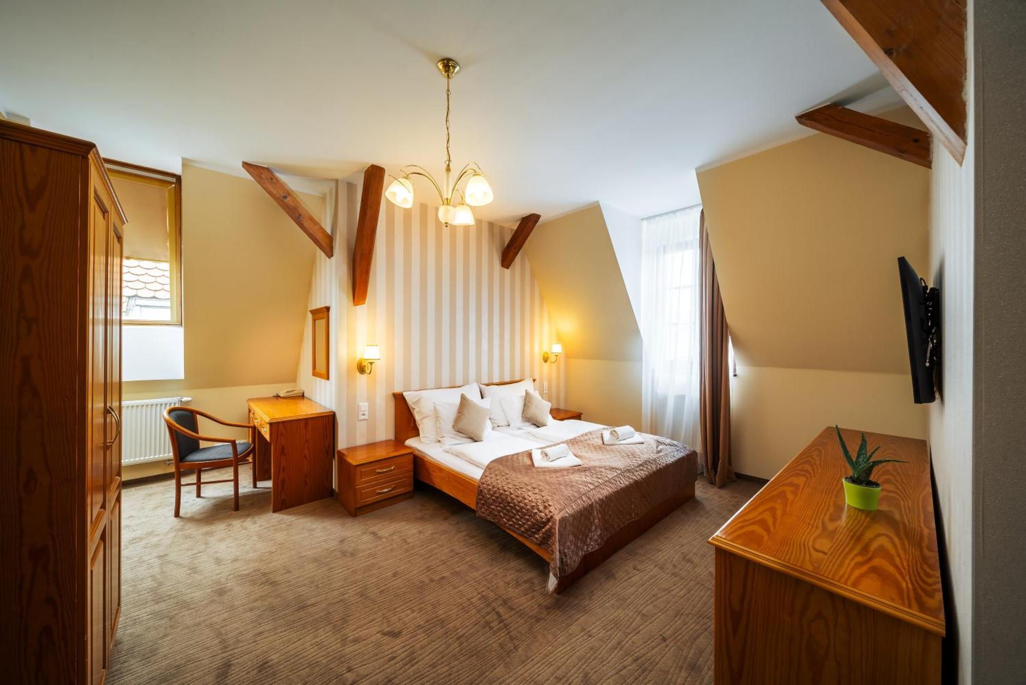 Hotel U Leva Levoča Exteriör bild